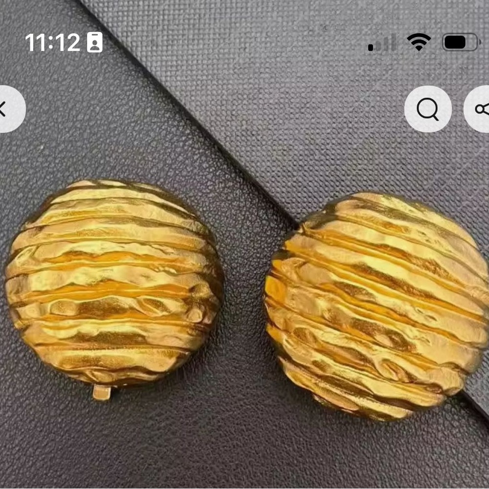 Elegant Gold Textured Earrings